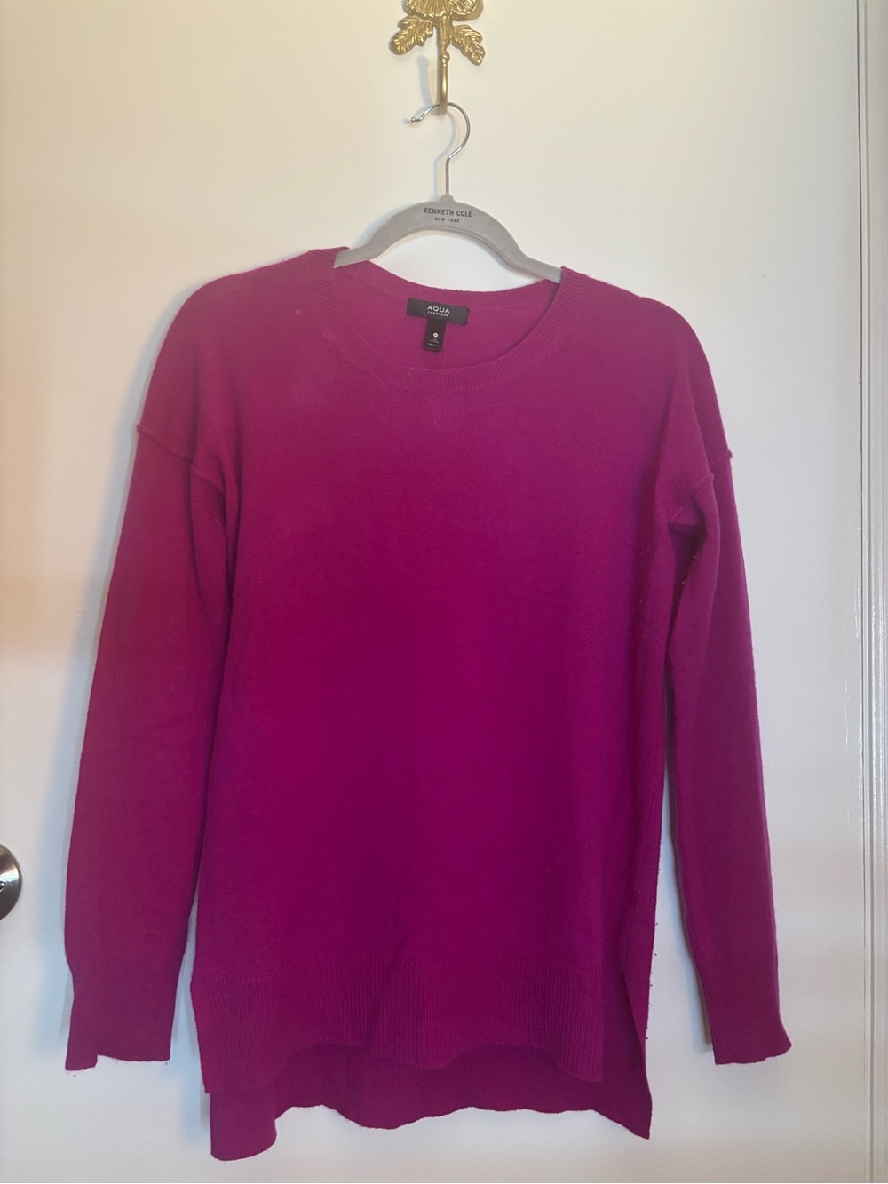 Aqua Cashmere 100% Cashmere Magenta Sweater Size M